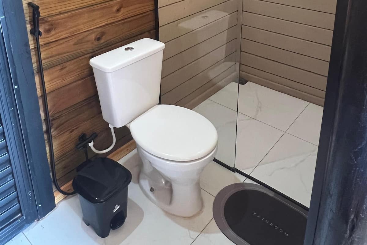 Chalé, vista para a montanha | Banheiro