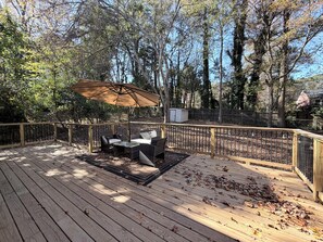 Terrace/patio - Perfect Location, Minutes to everything Alpharetta & Johns Creek (Alpharetta)
