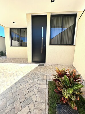 ด้านหน้าที่พัก