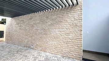 Bãi đậu xe tự phục vụ miễn phí