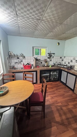 Frigorifero, pentole/stoviglie/utensili