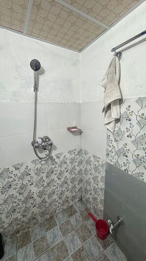 Classic Double Room, Hill View | Bathroom - Chipaskot Spot (Pokhara)