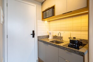 Appartamento City | Cucina privata | Piano cottura, pentole/stoviglie/utensili