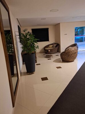 Interior - Beautiful beachfront apartment, right on the sand, 2 bedrooms, charcoal grill on the balcony. (Praia Grande)