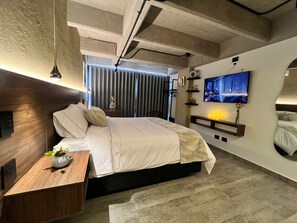 Minibar, desk, laptop workspace, blackout drapes