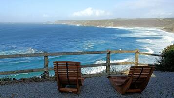 Cottage | Property grounds