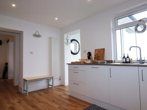 مستلزمات طهي/أطباق/أوعية