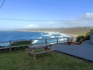 Cottage | Outdoor dining