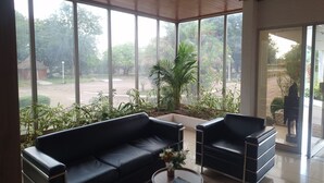 Lobby lounge - Hôtel Les Frontières Odienné (Odienné)