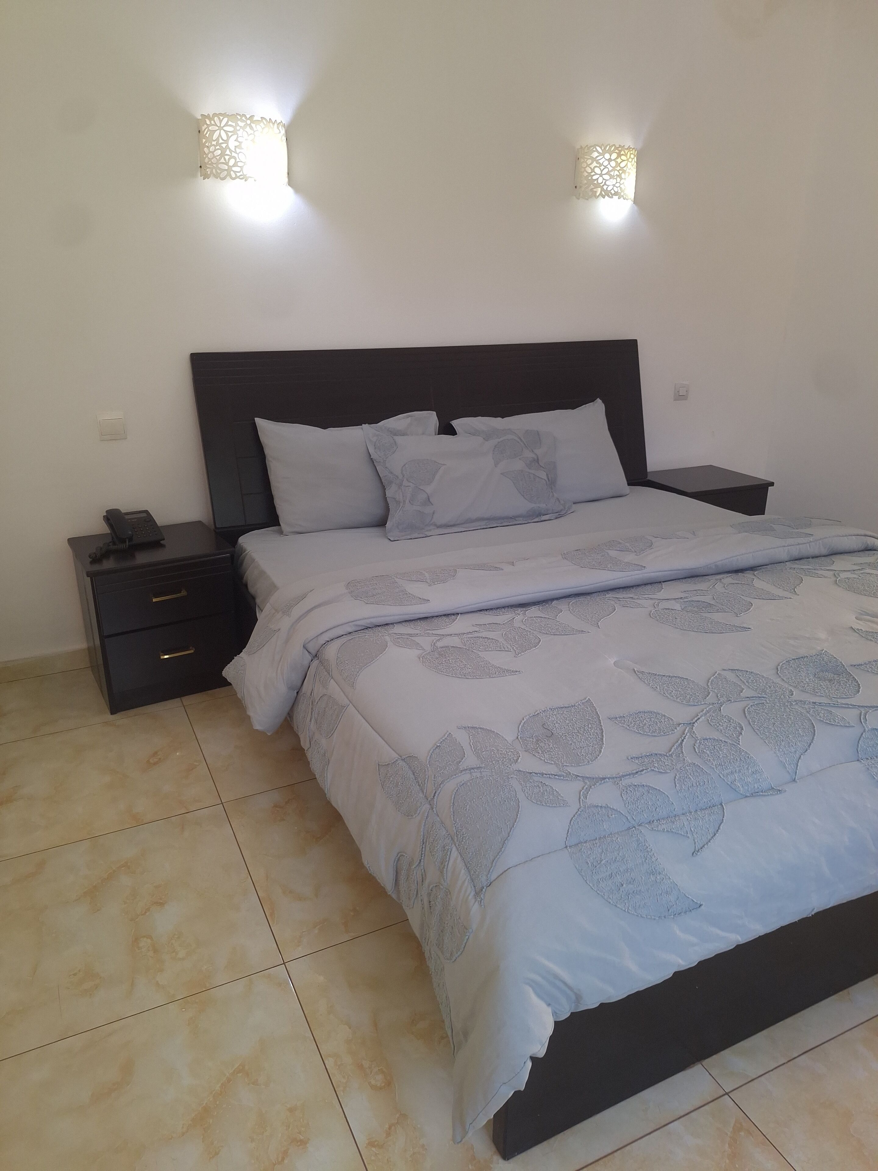 Junior Room | Desk, laptop workspace, free WiFi