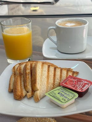 Daily local cuisine breakfast (MXN 15 per person) - Mayasol Hotel (Cancun)