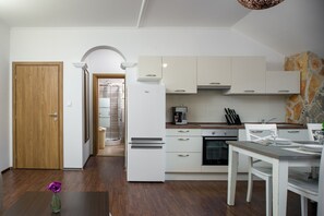 House | Private kitchen | Highchair, cleaning supplies - MY Dalmatia - Villa Olea (Vodice)