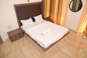 House | 5 bedrooms, iron/ironing board