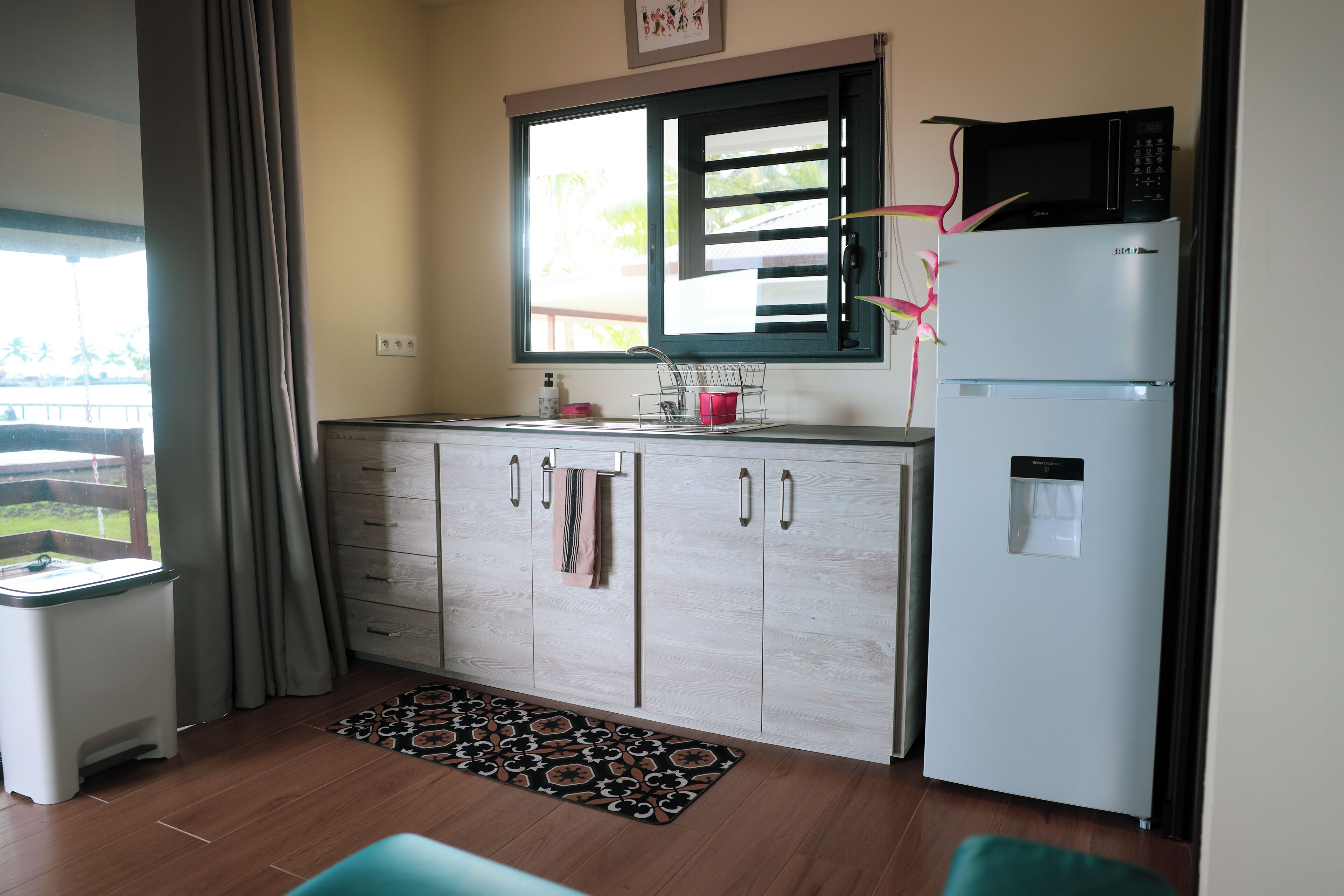 Familie-bungalow, balkong, havutsikt | Innvendig