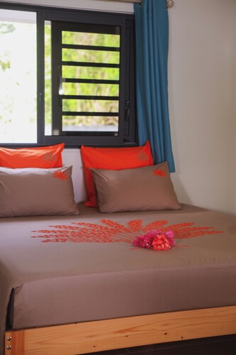 Teahupo'o Wave Lodge