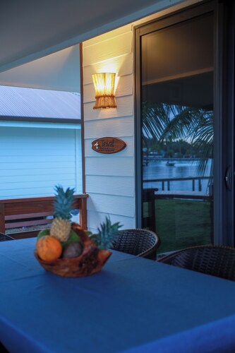 Teahupo'o Wave Lodge