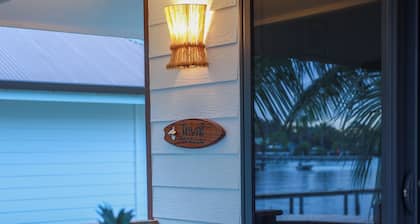 Teahupo'o Wave Lodge