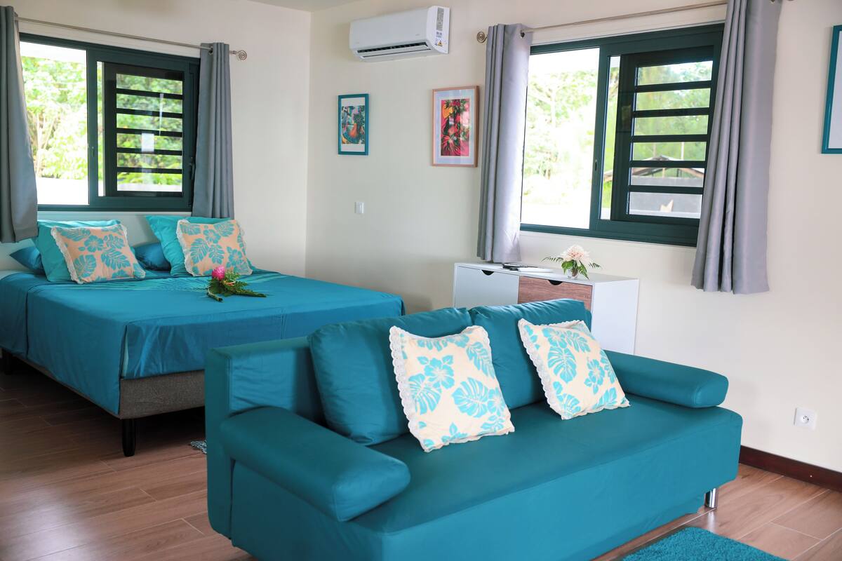 Family Bungalow, Balcony, Ocean View | Living area