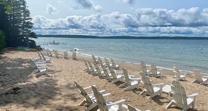 Spacious and Beautiful home Roaring Brook with views of Little Traverse Bay