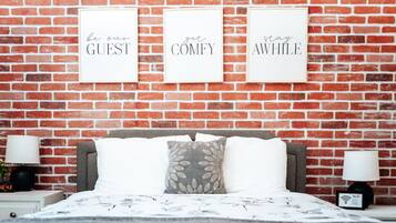 Fer et planche à repasser, lit parapluie, Wi-Fi, draps fournis