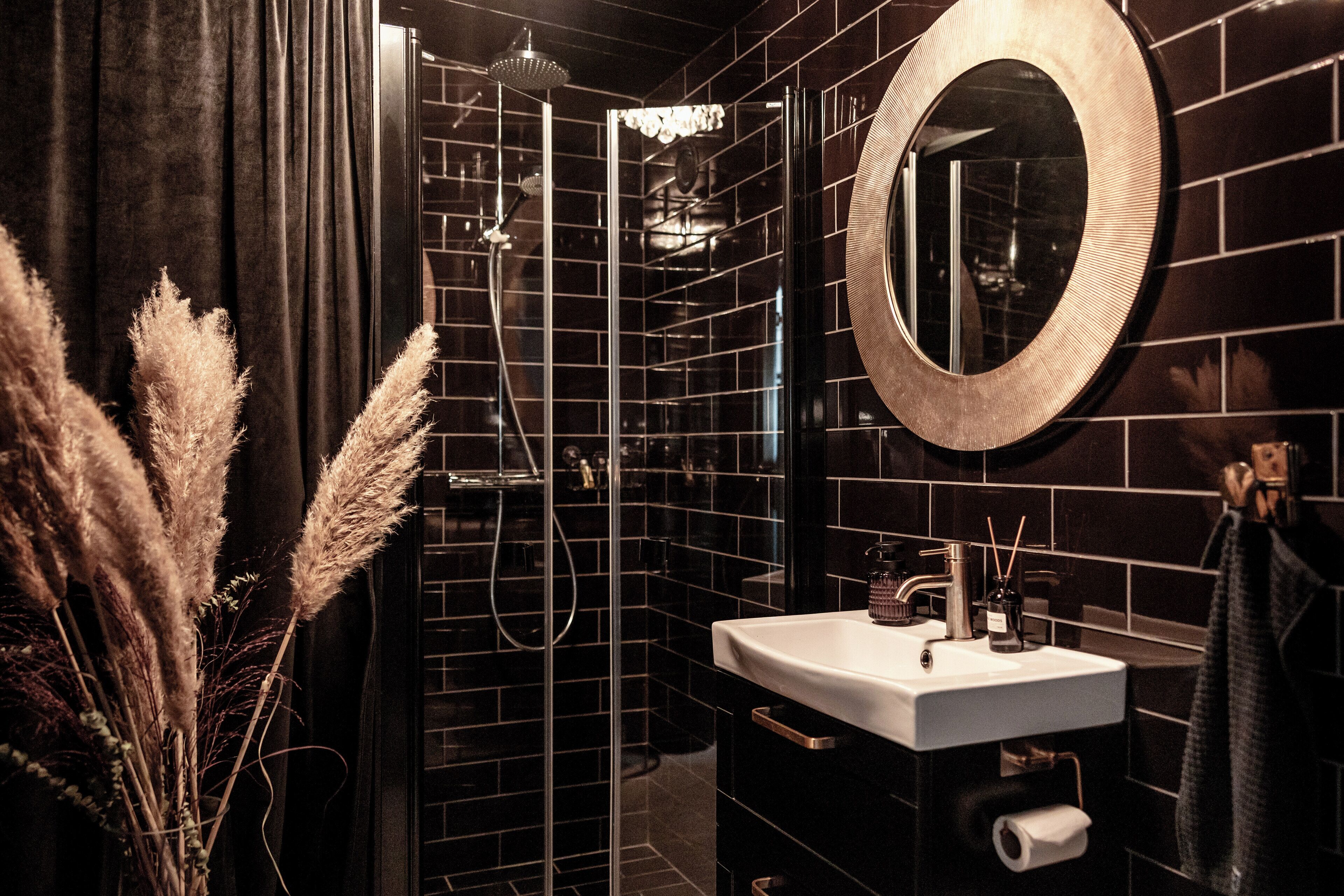 Towels, soap, toilet paper