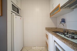 Basic Apartment | Private kitchen