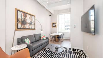 Apartment, 2 Katil Ratu (Queen), Kitchen, City View (The 333 Suites 302) | Ruang tamu