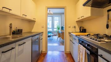 Microwave, oven, stovetop, dishwasher