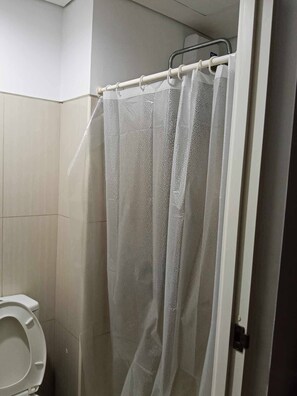 Apartment, 1 Bedroom, Smoking | Bathroom - Gentle Pasay City Apartment for Rent - Perfect Family Getaway Near Mall of Asia (Pasay)