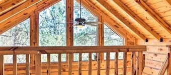 Quiet off-grid log cabin on 20 acres in the pristine Black Hills National Forest