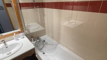 公寓 | 浴室 | 吹風機