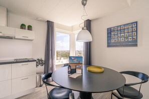 Apartment | Dining - 4-person Apartment With Island View (De Koog)