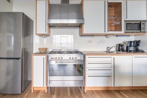 Apartment | Private kitchen - 4 Person Apartment With sea View (De Koog)