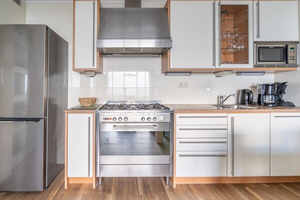 Apartment | Private kitchen - 4 Person Apartment With sea View (De Koog)