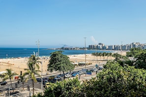 ชายหาด
