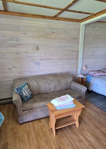 Suite 9 - Rustic, budget minded queen studio near Cabot Beach Provincial Park