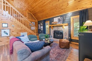 Smart TV, fireplace, video games - Big Buck Retreat - Douglas Lake Resort Sevierville (Sevierville)