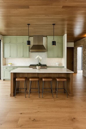 Private kitchen - Charming 3-bedroom house with fitness room and AC in wonderful Sheboygan (Sheboygan)