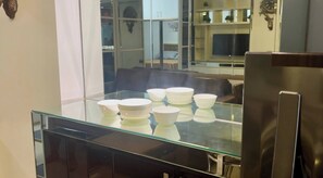 Apartment, 1 Bedroom, Smoking | Dining - Yare Pasay City Apartment for Rent Perfect for Stay Front of Mall of Asia (Pasay)