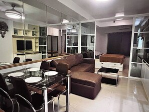 Apartment, 1 Bedroom, Smoking | Living room - Yare Pasay City Apartment for Rent Perfect for Stay Front of Mall of Asia (Pasay)