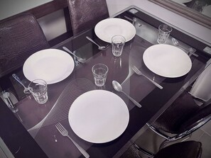 Dining - Yare Pasay City Apartment for Rent Perfect for Stay Front of Mall of Asia (Pasay)