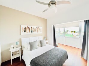 2 chambres, fer et planche à repasser, Wi-Fi, draps fournis