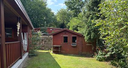Dog-friendly chalet in the middle of the forest by the bathing lake