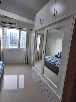 Room - Idyllic Apartment for Rent - Perfect for Short-term Stay Front of Mall of Asia (Pasay)
