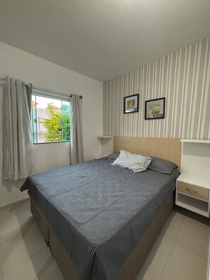 2 bedrooms, internet, bed sheets - Cozy house in Búzios. (Cabo Frio)