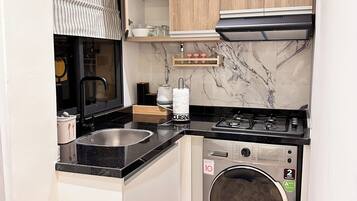 Microwave, oven, stovetop, dishwasher