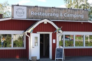 Mặt tiền nơi lưu trú