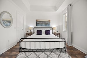 3 chambres, fer et planche à repasser, Wi-Fi, draps fournis