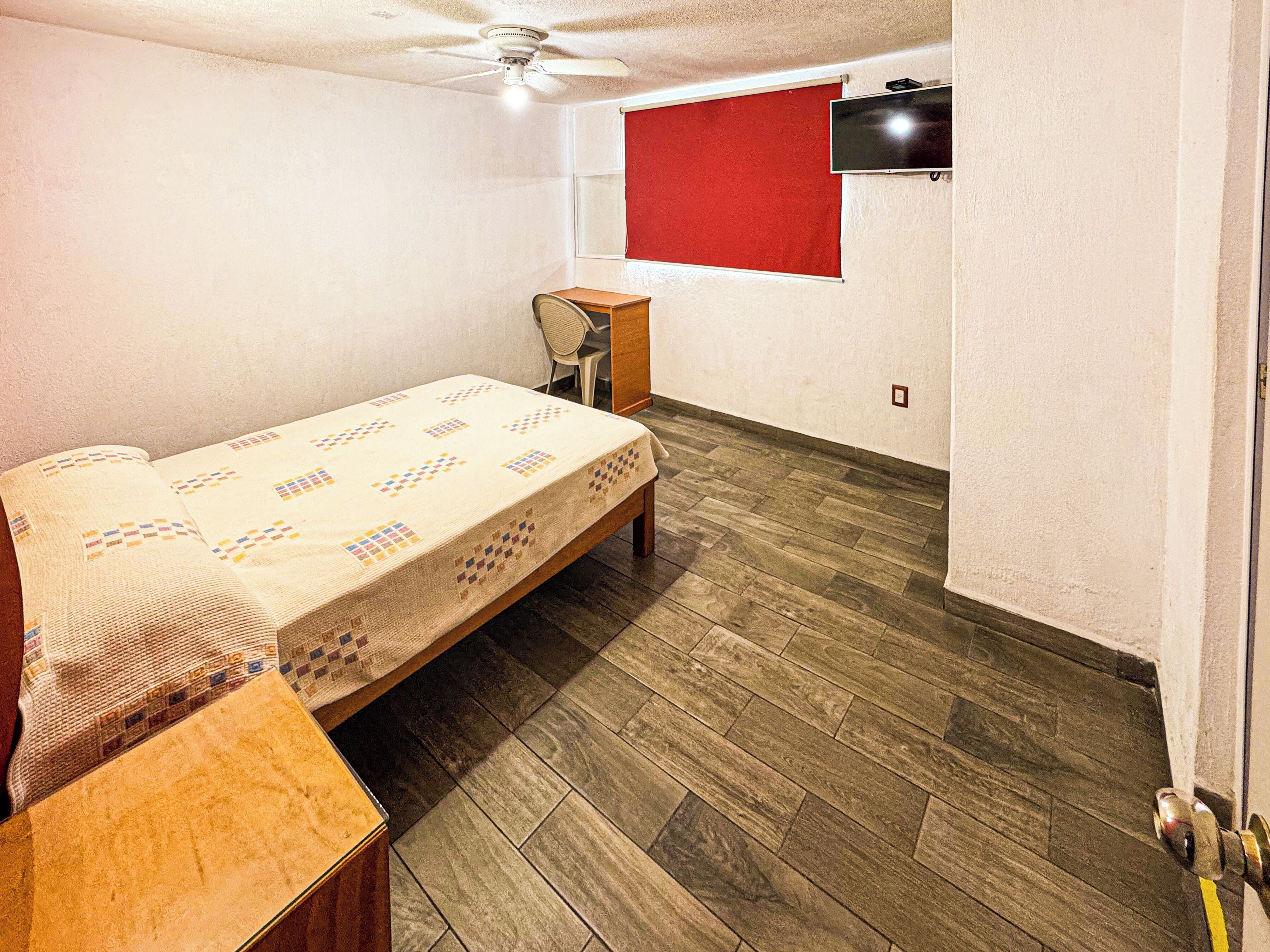 Quarto standard | Espaço de trabalho para notebook, Wi-Fi de cortesia