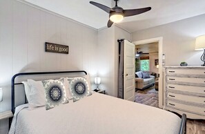 2 bedrooms, free WiFi, bed sheets